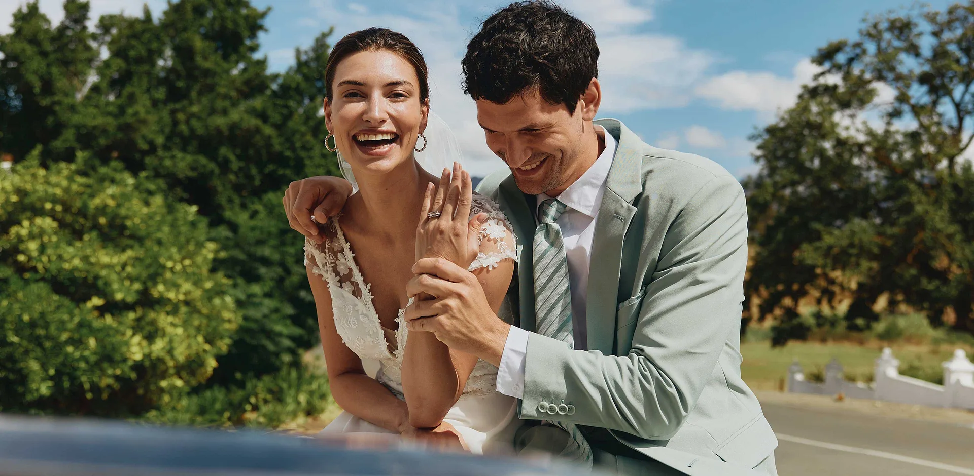 Tendance - Robe de mariée à dentelle - écru