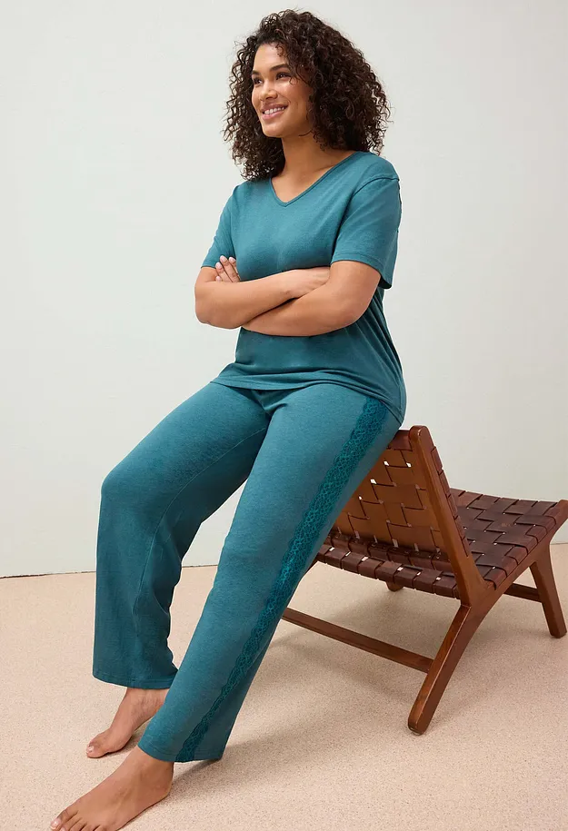 Femme - Pyjama &agrave; dentelle - vert poivre