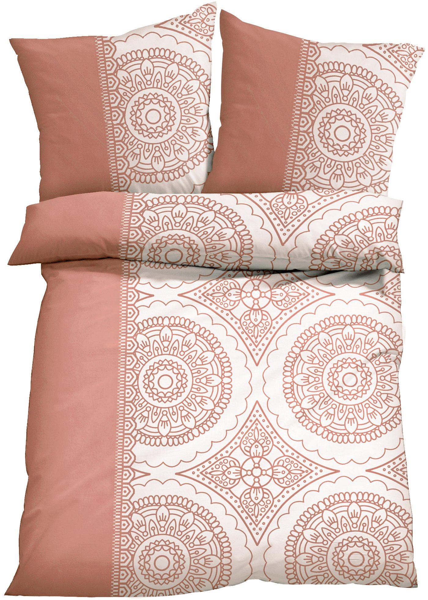 Parure de lit à motif ornement