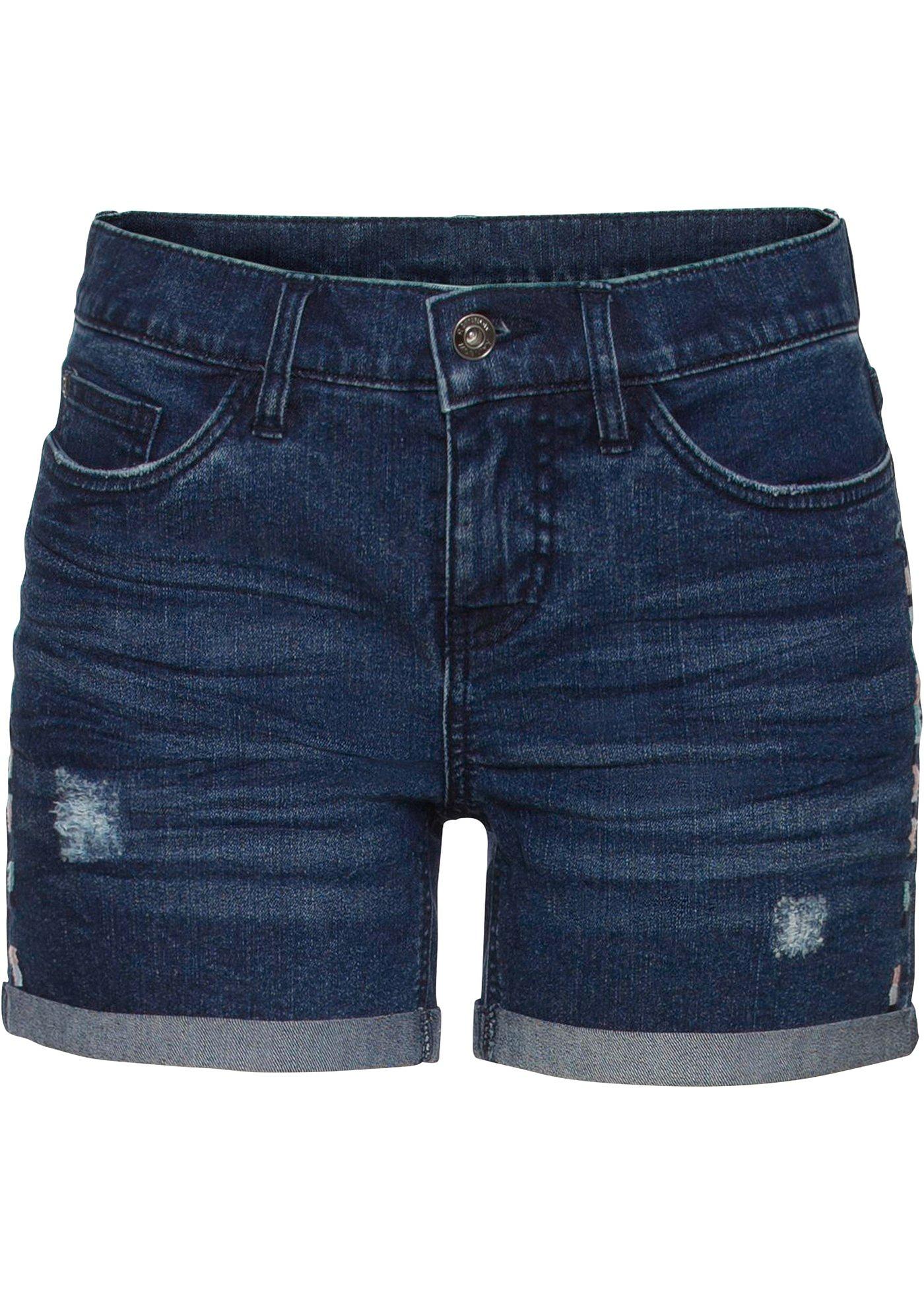 Short en jean brodé