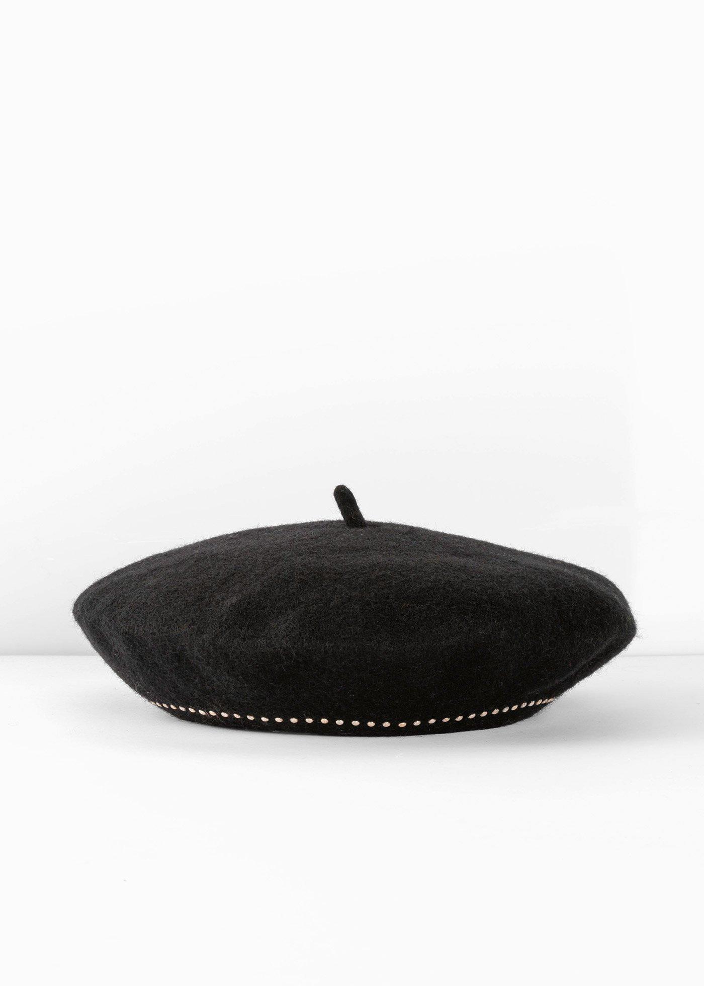 Béret avec rivets