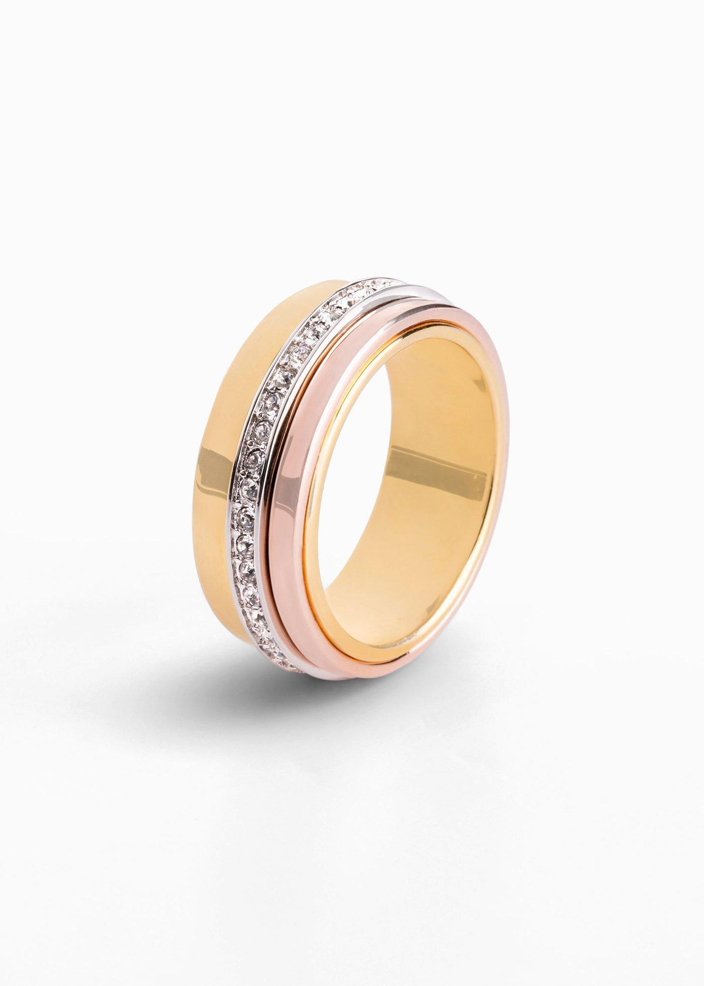 Bague sertie de cristaux