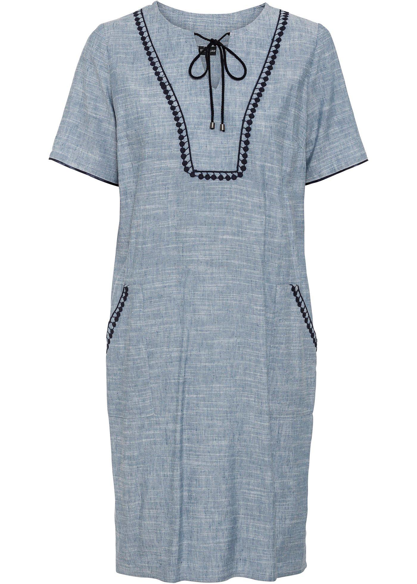 Robe à galon décoratif contrastant