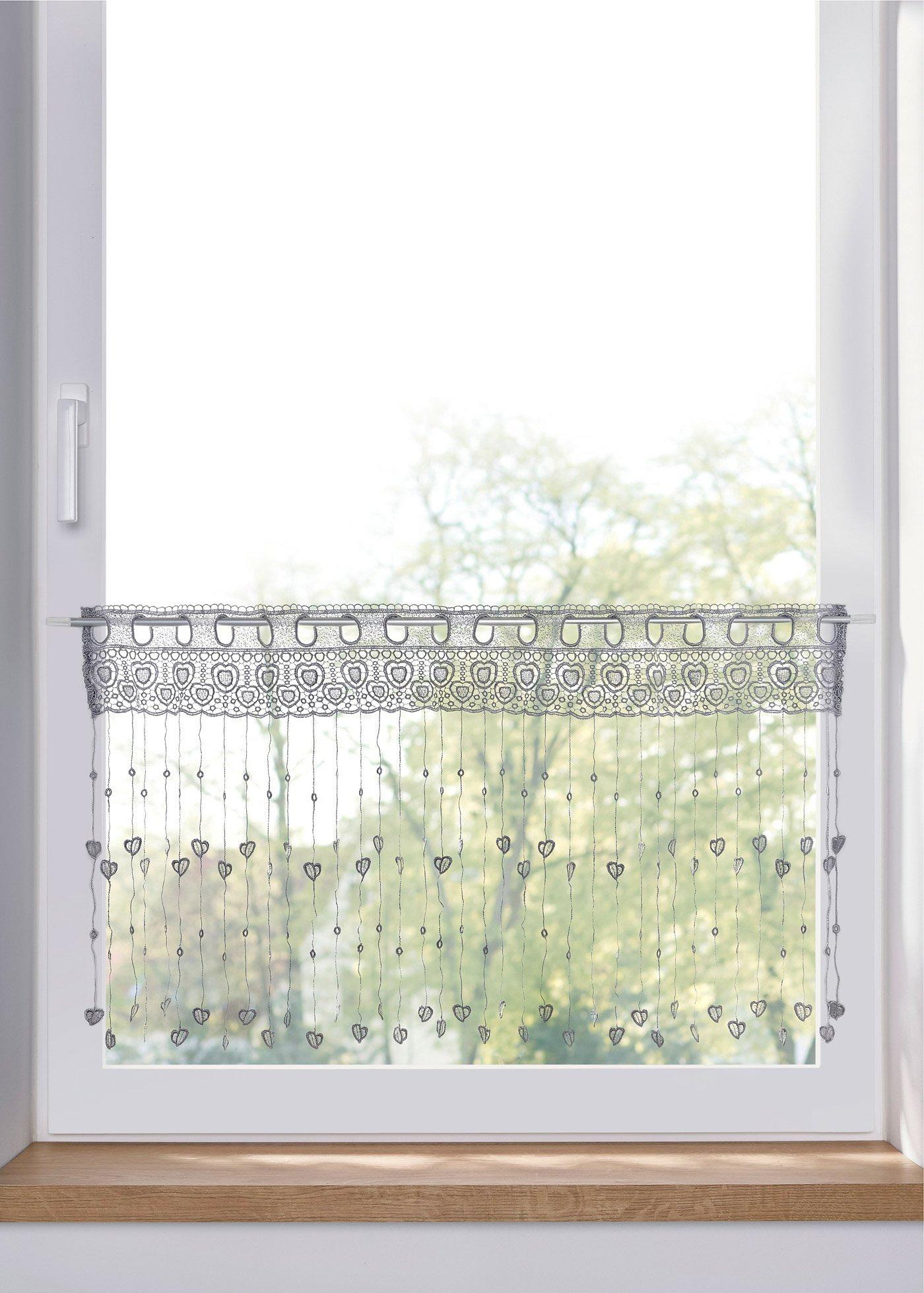 Brise-bise à fils avec cœurs