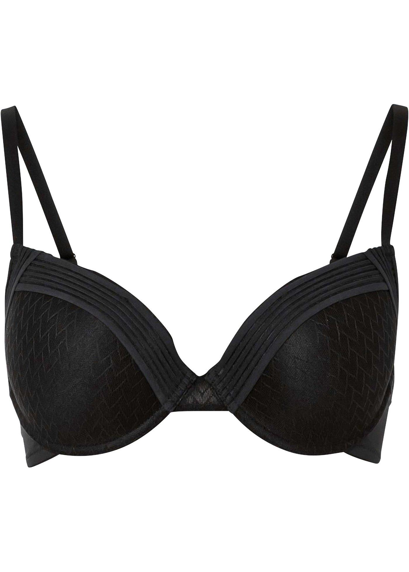Soutien-gorge à coques et armatures