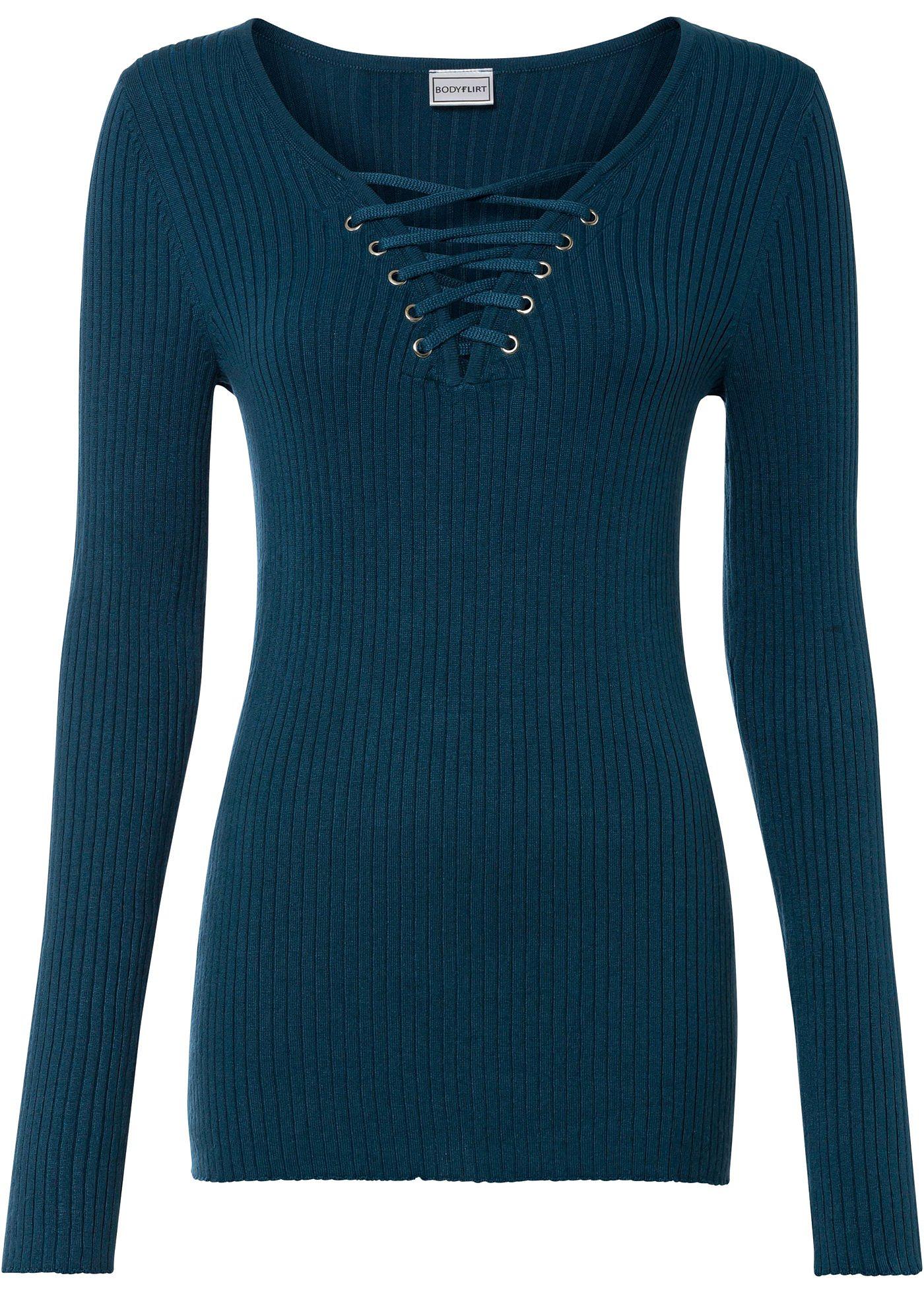 Pull finement côtelé avec laçage