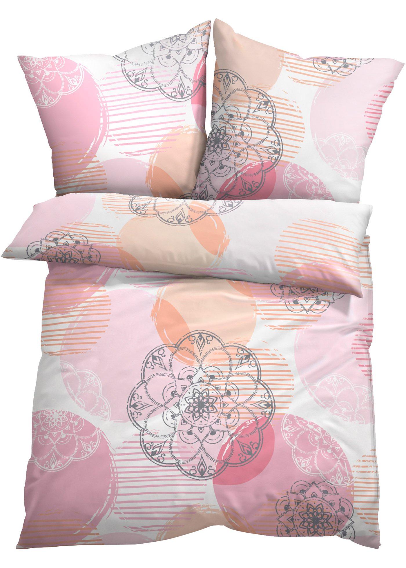 Parure de lit avec ornements