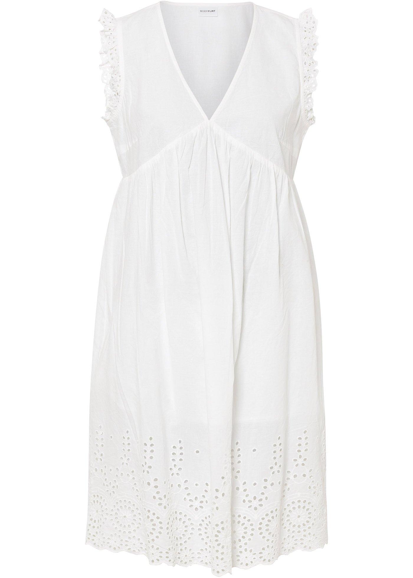 Robe à broderie ajourée