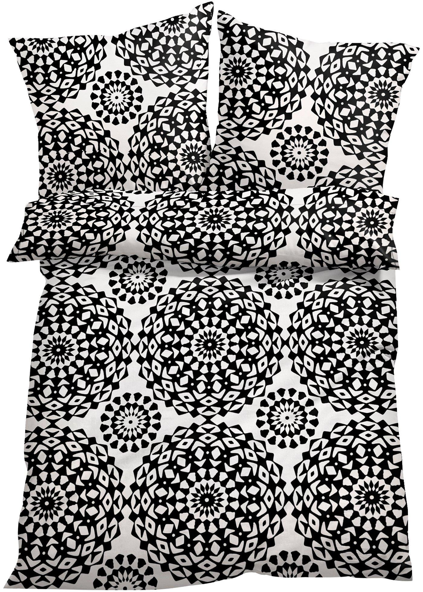 Parure de lit avec ornements