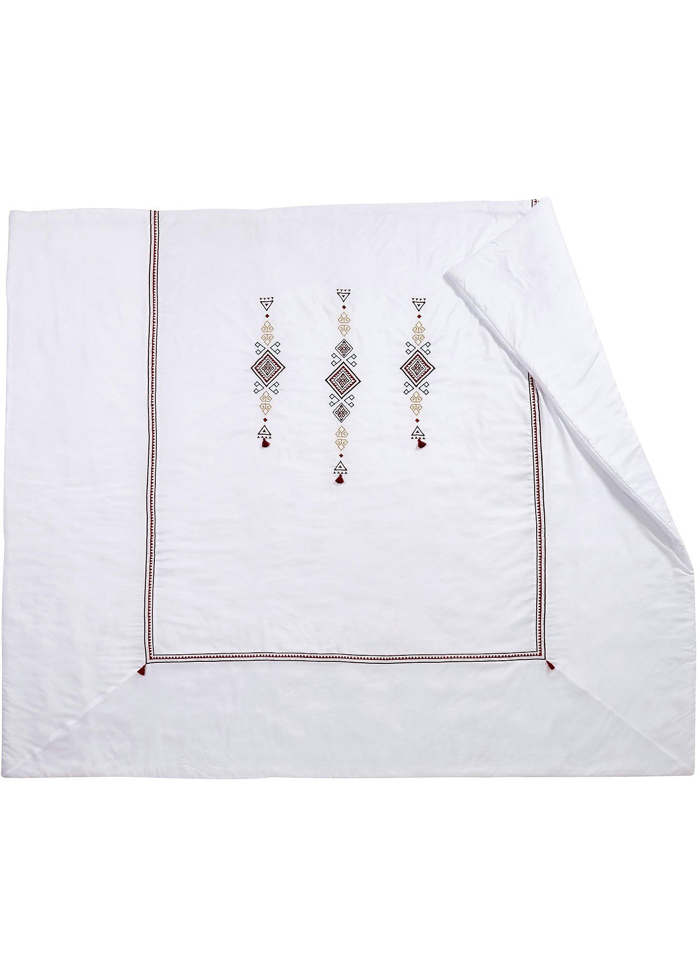 Couvre-lit avec broderie