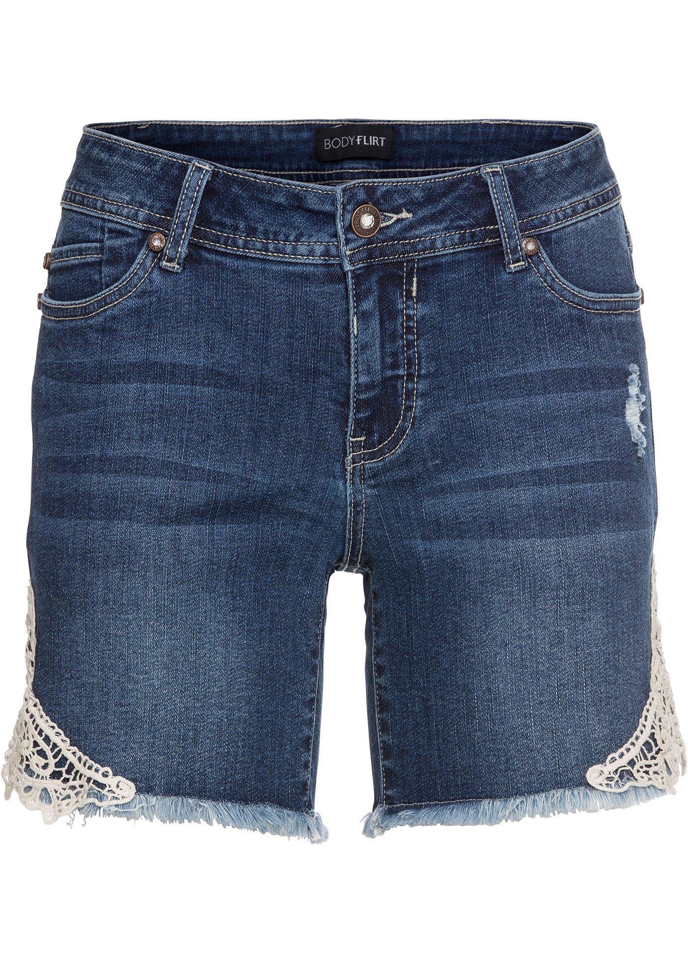 Short en jean à dentelle
