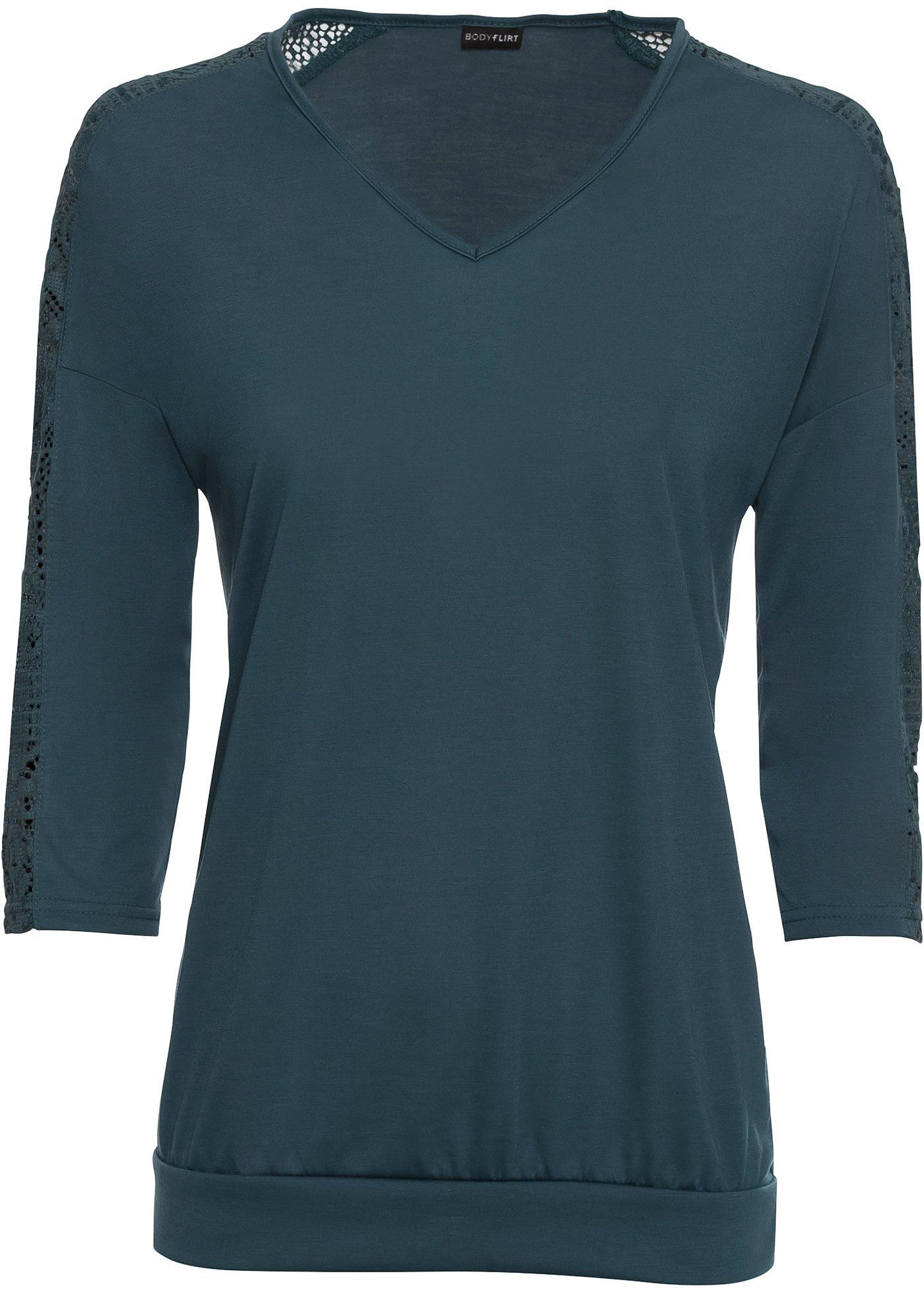 T-shirt à manches 3/4 et dentelle