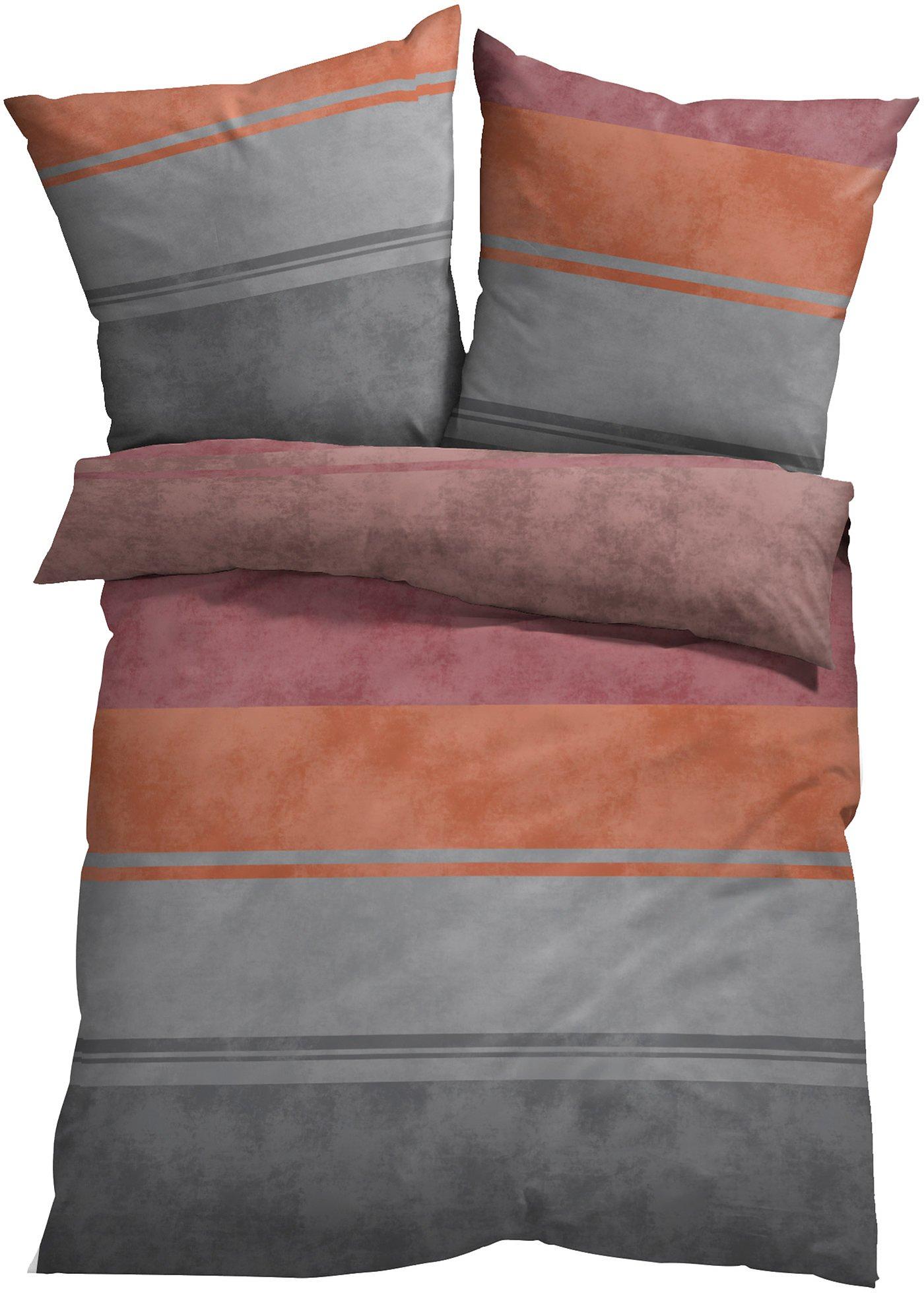 Parure de lit rayée.