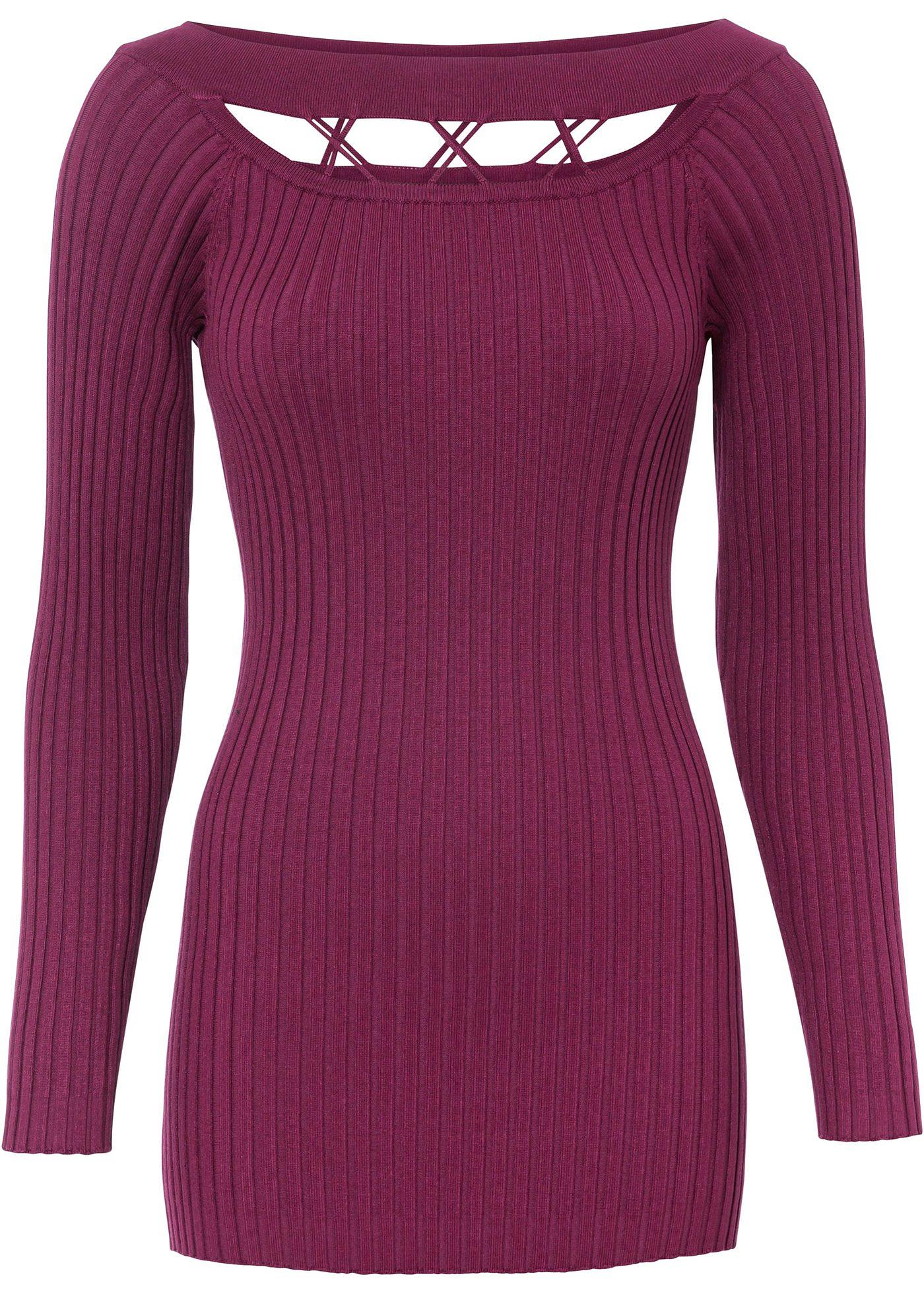 Pull finement côtelé à découpes