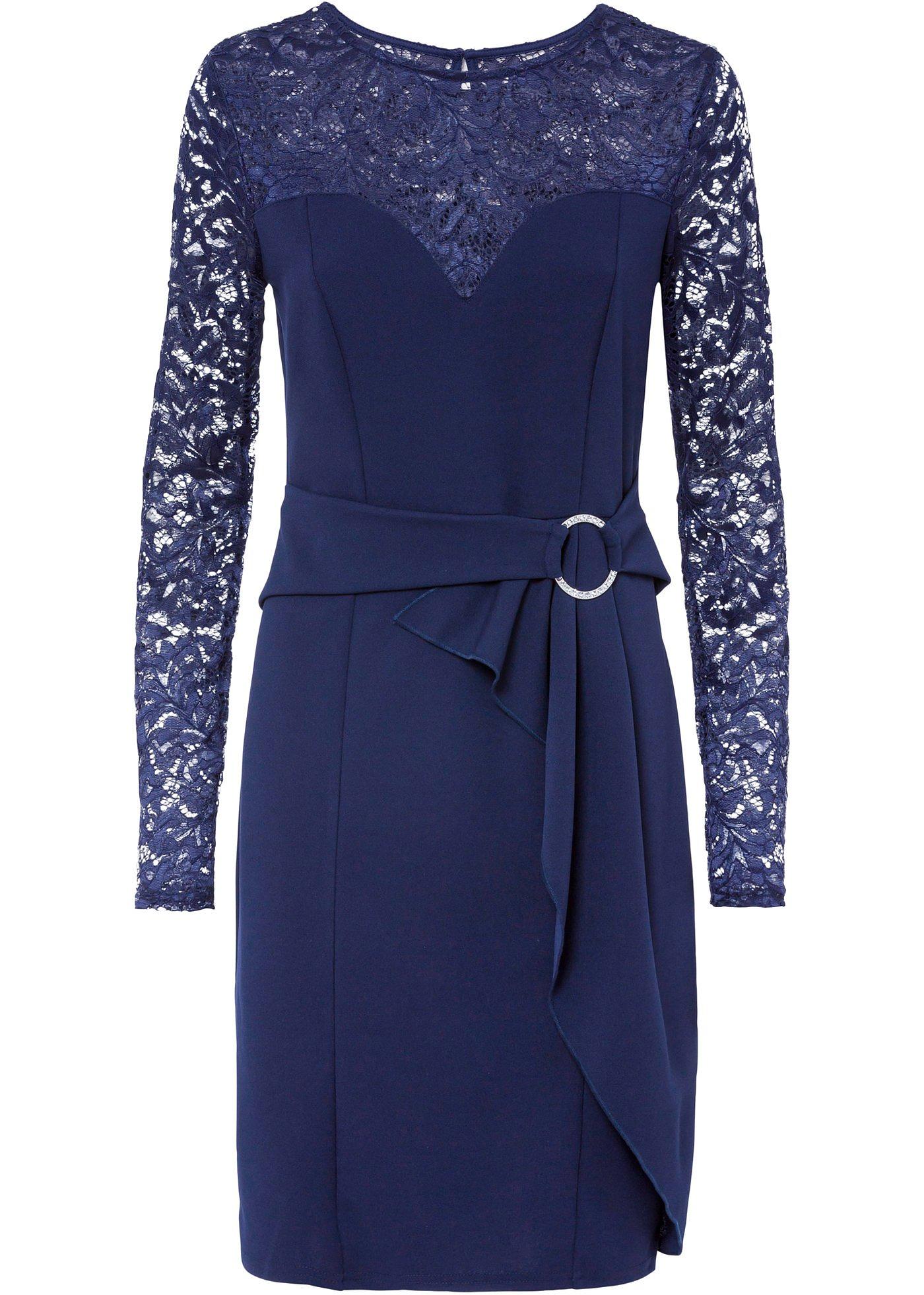 Robe à dentelle et strass