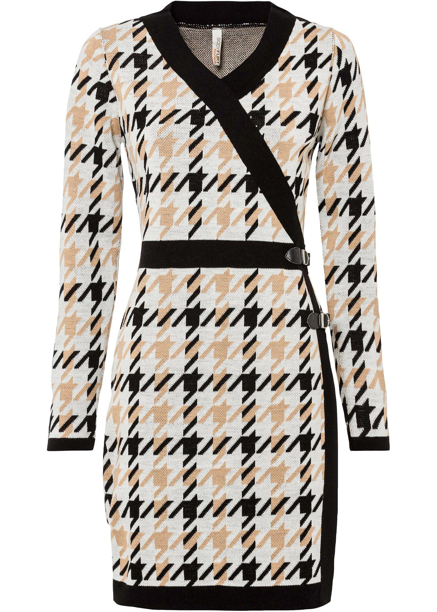 Robe en maille avec boucles