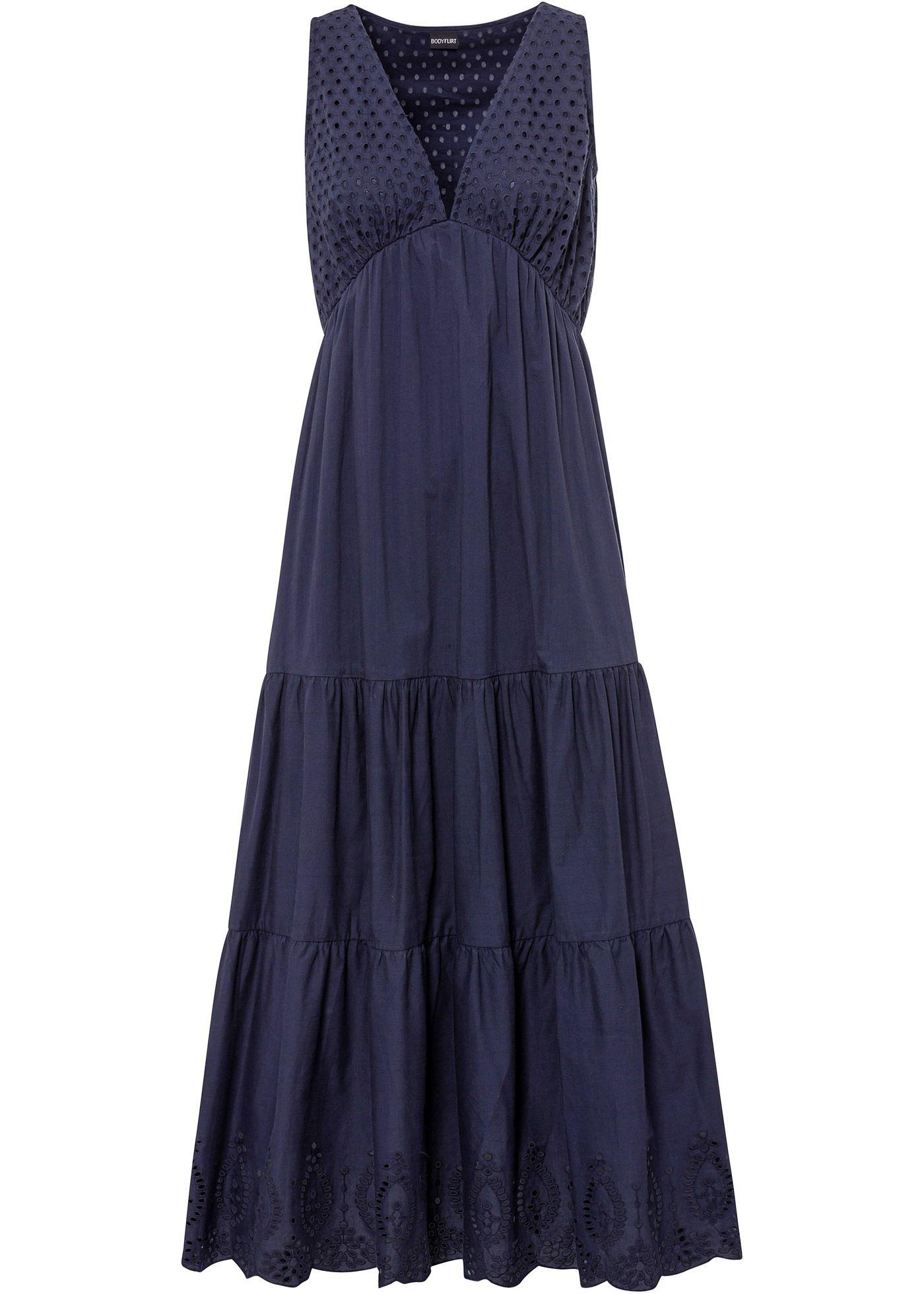 Robe longue à broderie ajourée