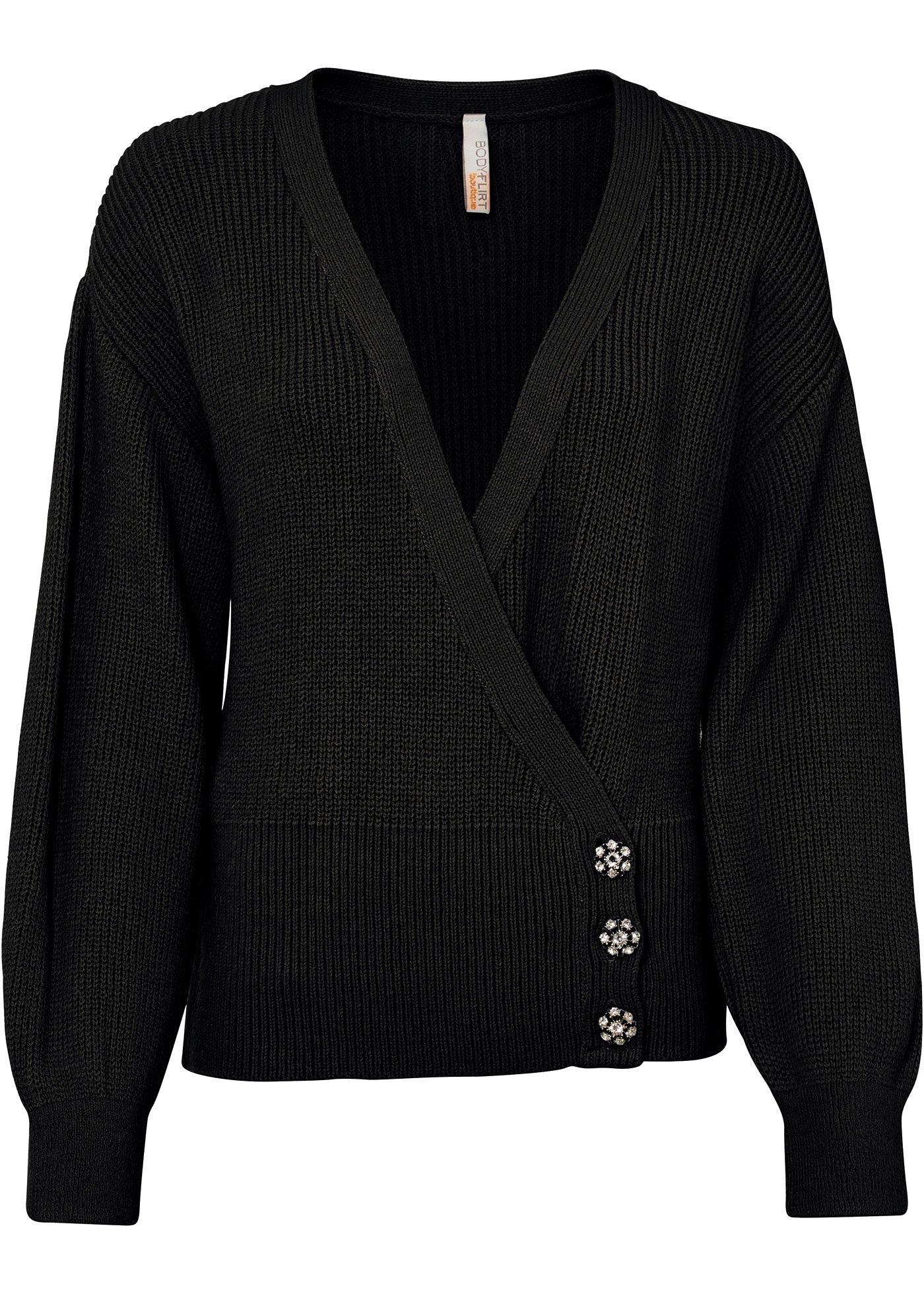 Pull avec boutons bijoux