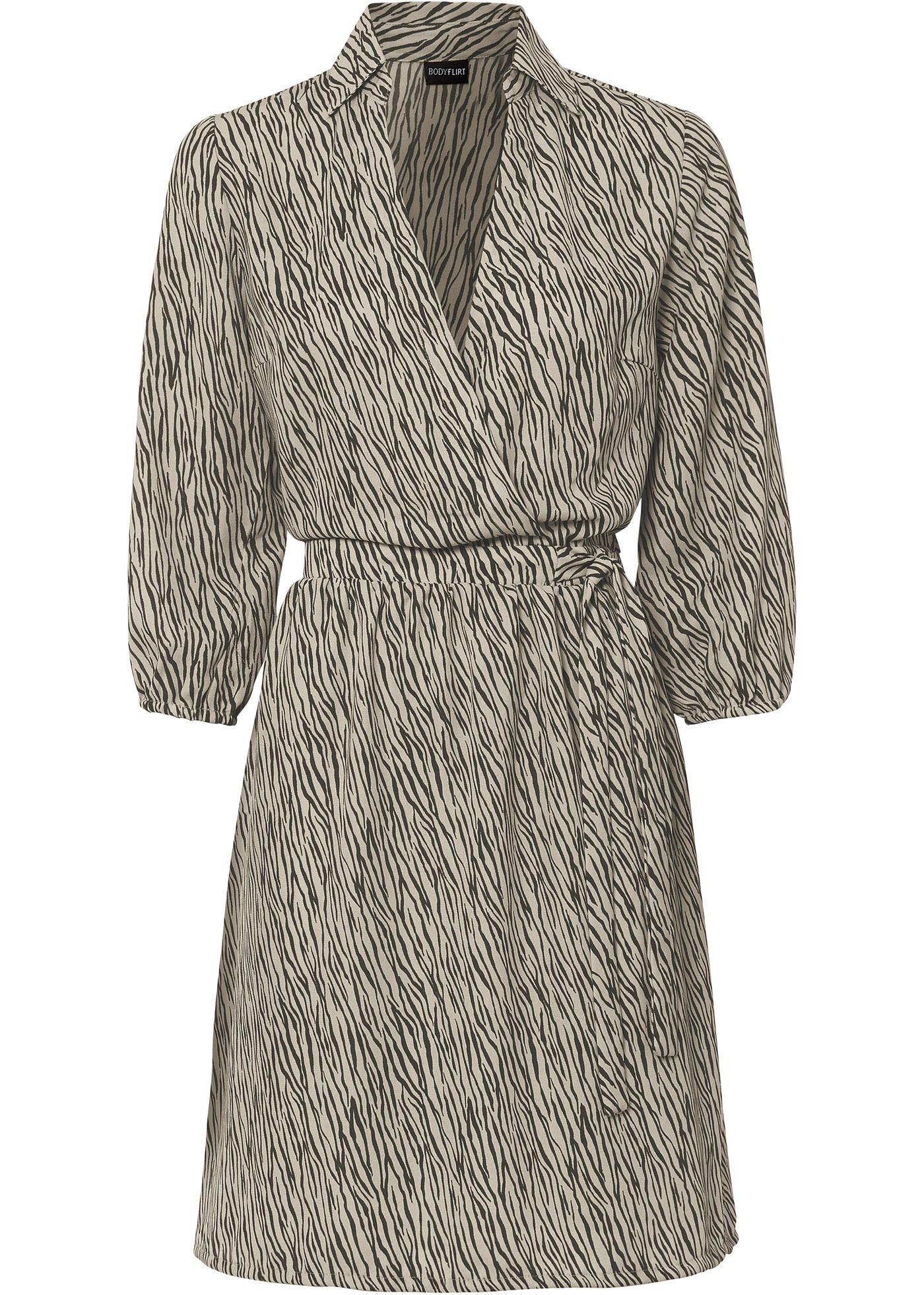 Robe en crêpe avec effet portefeuille