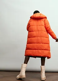 Manteau oversize matelassé avec capuche, en polyester recyclé, bonprix