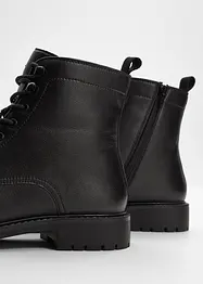 Boots lacées à semelle crantée, bonprix