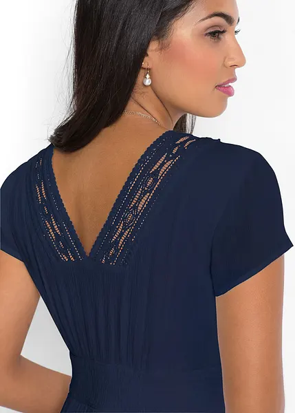 Robe longue estivale a dentelle bleu fonce