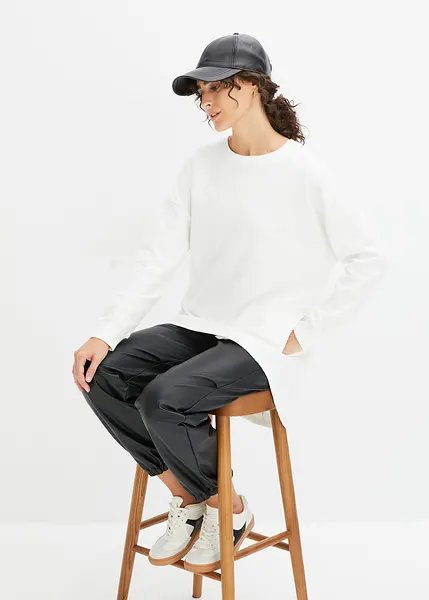 Sweat shirt oversize tendance avec base arrondie blanc casse