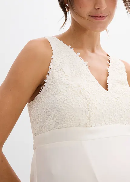 Longue robe de mariée pour la grossesse