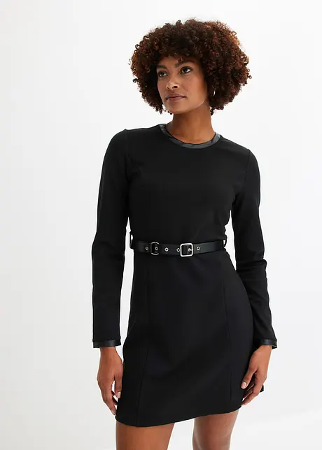 Robe Bodycon avec une ceinture à rivets, bonprix