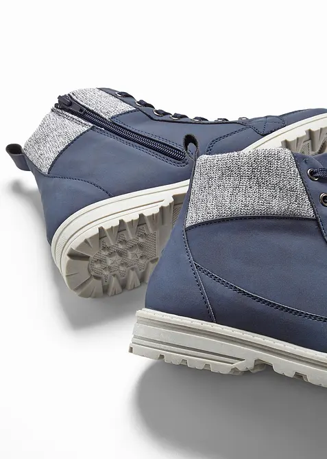 Boots lacées à semelle crantée, bonprix