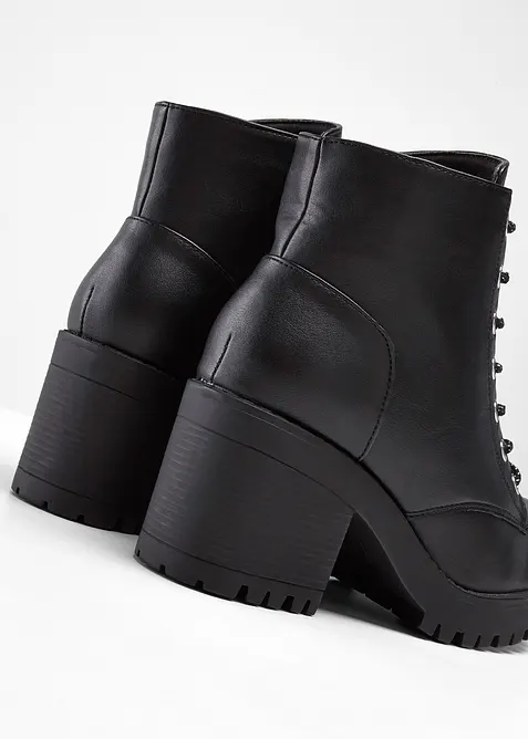 Boots lacées à talon carré, bonprix