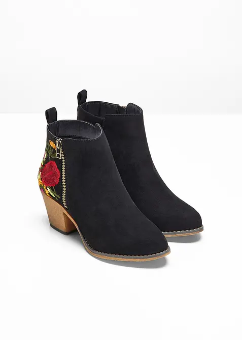 Bottines western avec broderies, bonprix