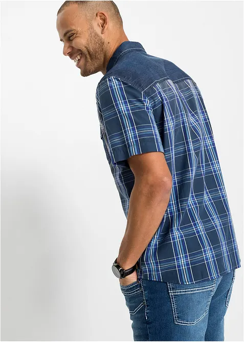 Chemise manches courtes avec empiècement en jean, bonprix