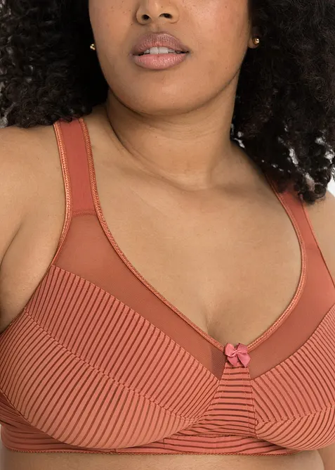 Soutien-gorge minimiseur sans armatures à bretelles rembourrées, bonprix