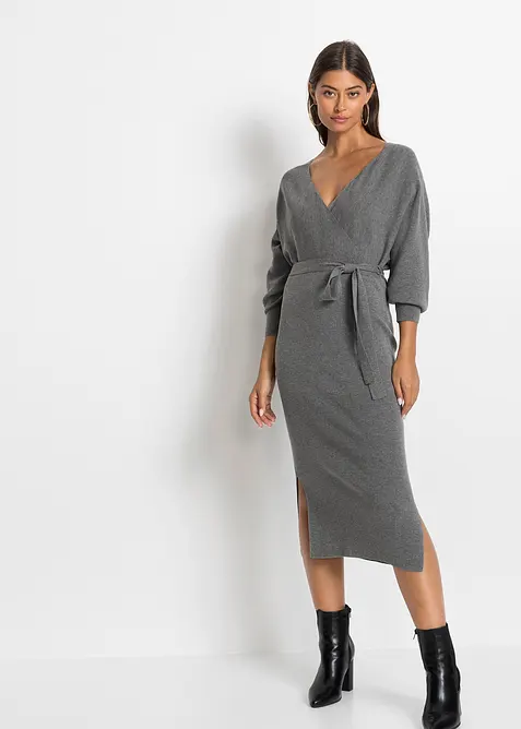 Robe pull fluide en viscose mélangée, bonprix