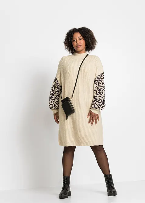 Robe en maille oversize avec motif léopard, bonprix
