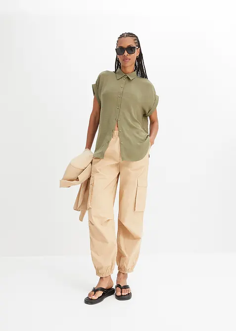 Chemisier manches courtes avec polyester recycl&eacute;, bonprix