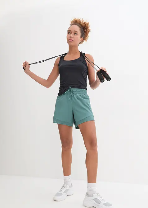 Short fonctionnel avec poche à portable, bonprix