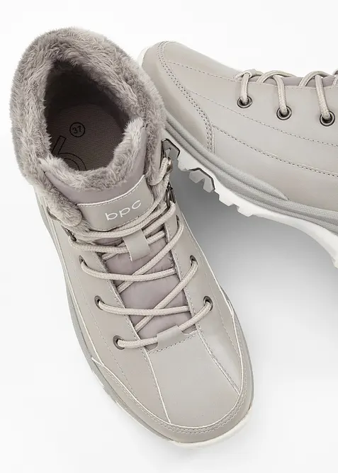 Boots fourrées à lacets, bonprix