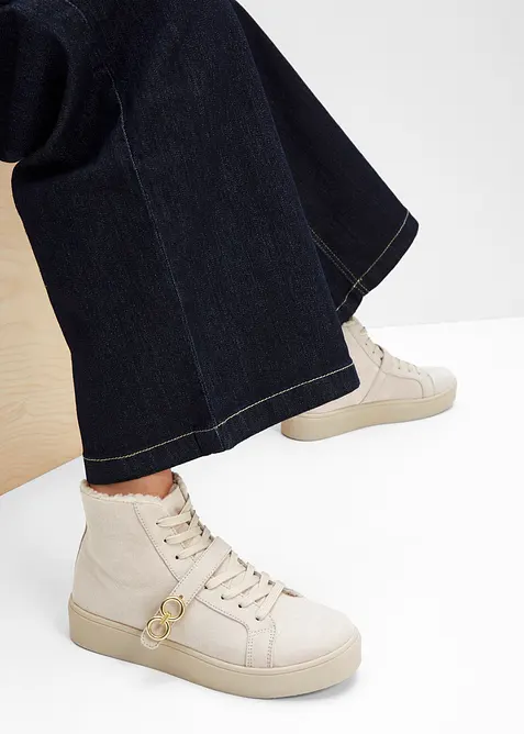 Boots fourr&eacute;es &agrave; lacets, bonprix