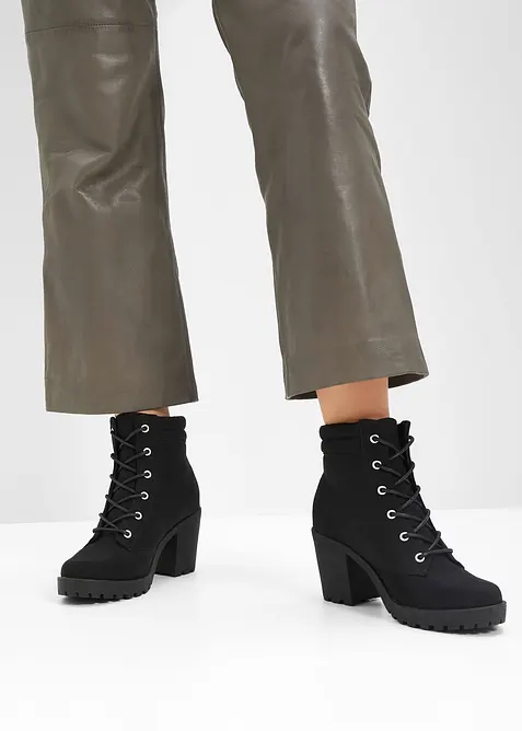 Bottines &agrave; lacets et talon carr&eacute;, bonprix