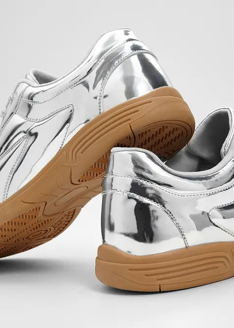 Sneakers au look r&eacute;tro, bonprix