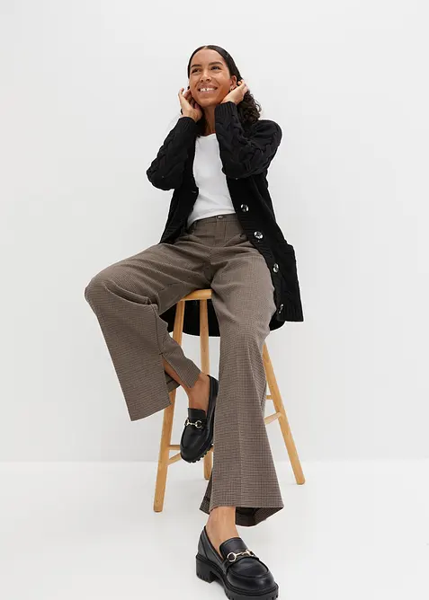 Gilet en maille &agrave; col ch&acirc;le et motif torsad&eacute;, bonprix