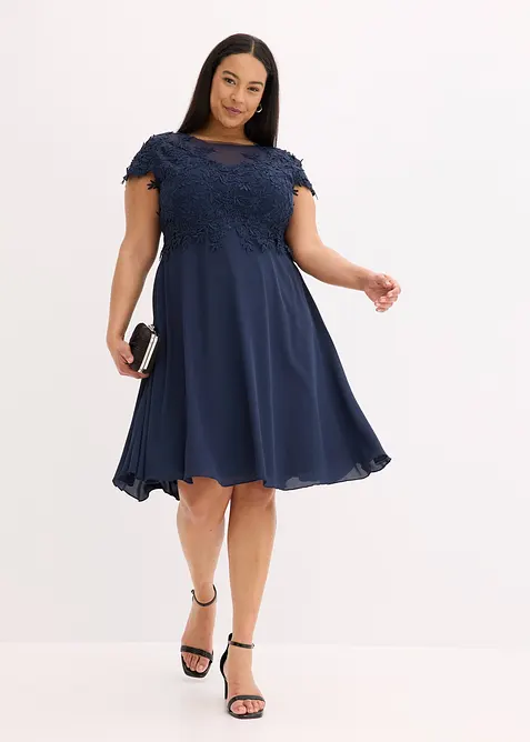 Robe midi en tulle délicat avec dentelle, bonprix