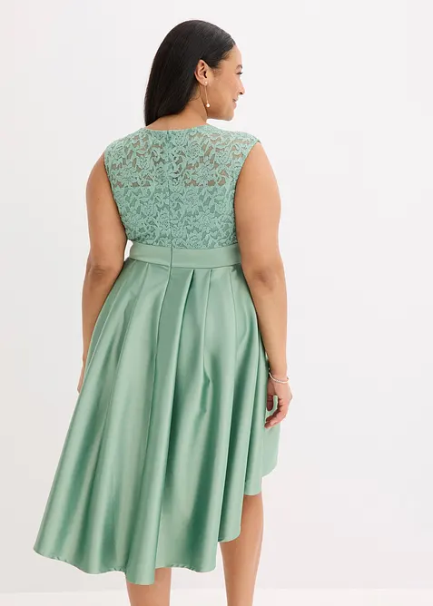 Robe courte devant, longue derrière en satin brillant avec dentelle, bonprix