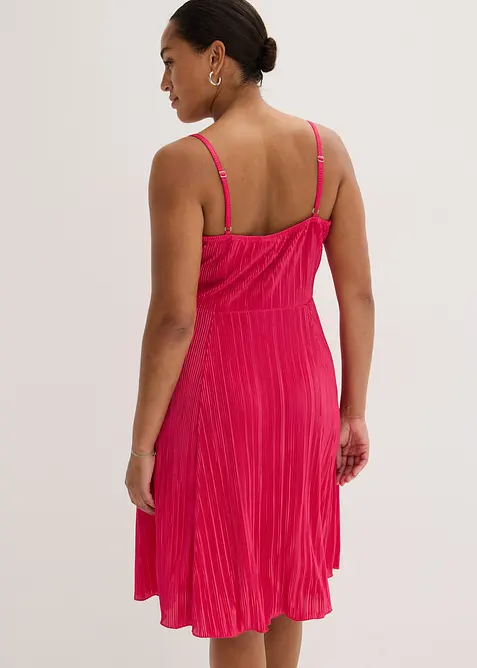 Robe courte en matière brillante et plissée, bonprix