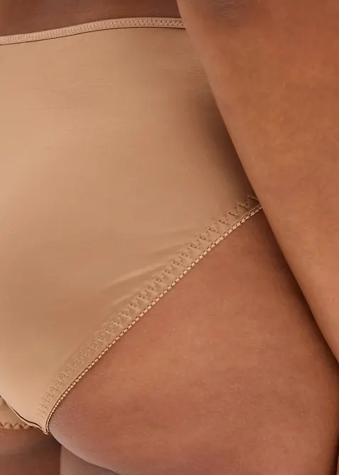 Lot de 2 slips avec effet brillant, bonprix