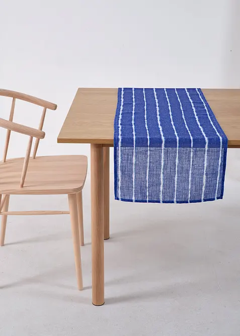 Chemin de table contenant du lin, bonprix