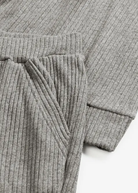 Vêtement d’intérieur oversize en matière côtelée douce, bonprix