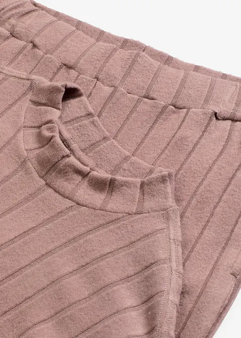 V&ecirc;tement d&rsquo;int&eacute;rieur en mati&egrave;re douce et c&ocirc;tel&eacute;e, oversize, bonprix